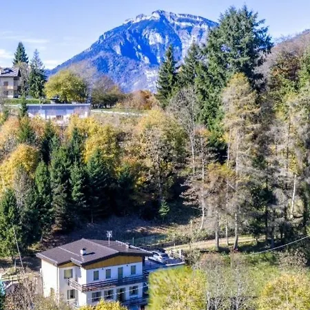 La Casa Di Anna Nel Parco Delle Dolomiti Croce D' Aune 1000 Ml Slm Apartmán